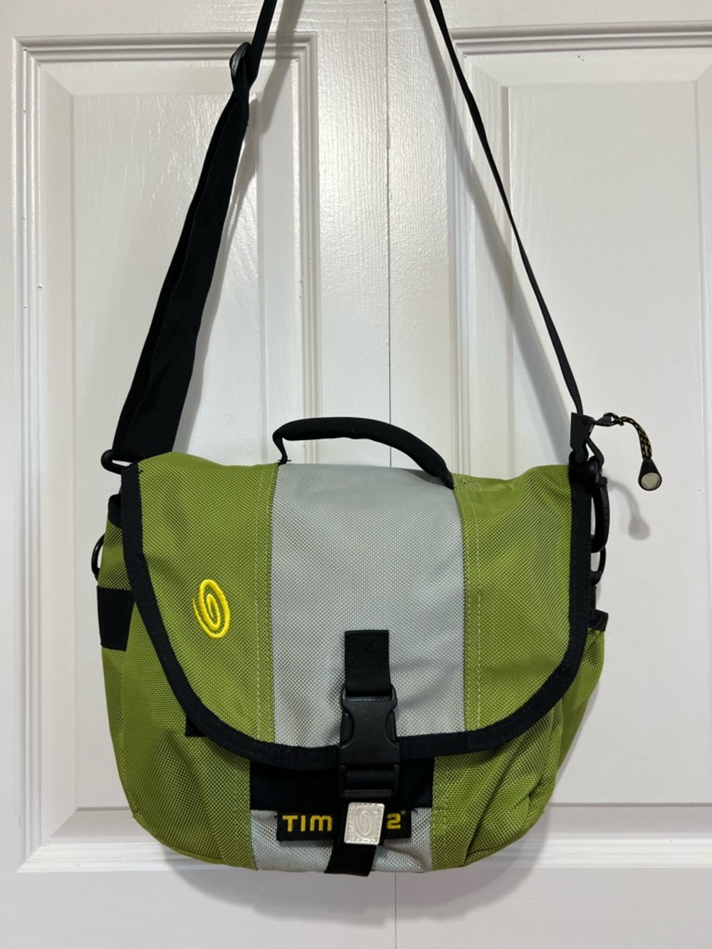 TIMBUK2 Click Metro Green and Gray Crossbody Messenger Bag